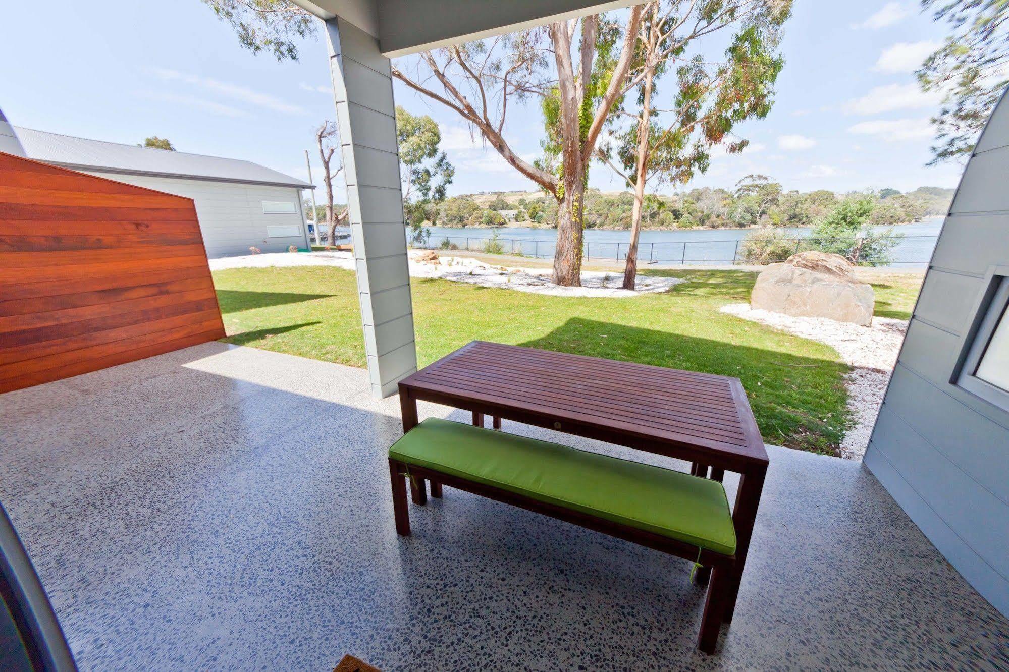 Waterfront Apartments Devonport Exteriör bild